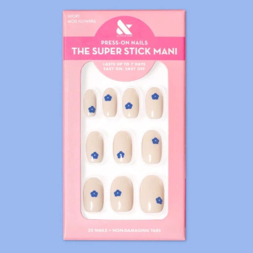 Olive & June The Super Stick Mani Press-On Nails Short Mod Flowers Cream Blue